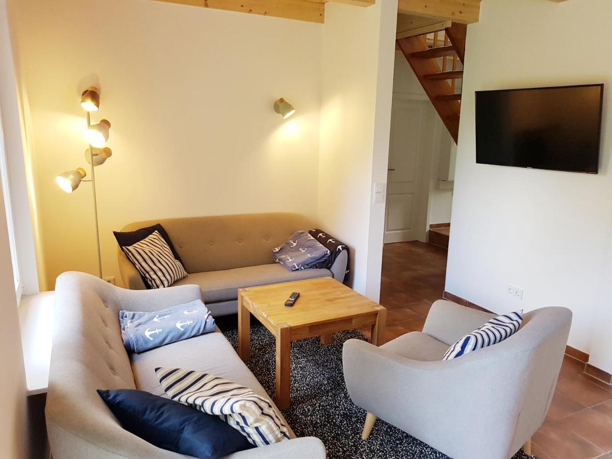 Ferienhaus An Der Nordsee - Familienfreundlich, Gut Ausgestattet & Viel Platz Butjadingen Exterior foto